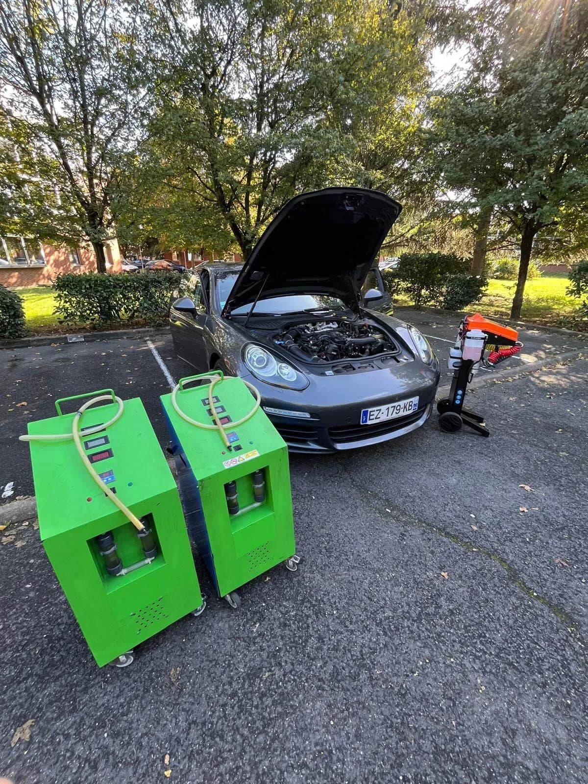 Machine à hydrogène branchée sur une Porsche